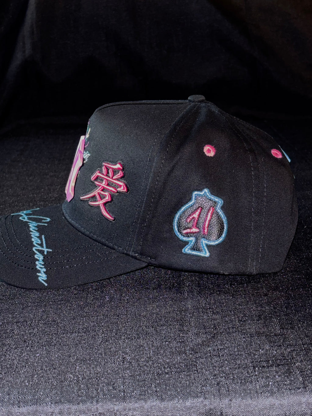 NY negro letra rosa