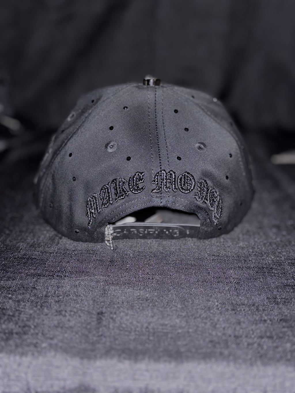 Money total black
