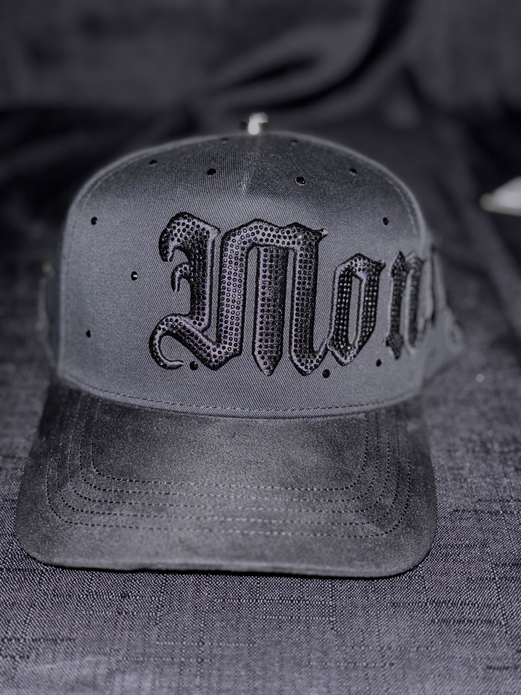 Money total black