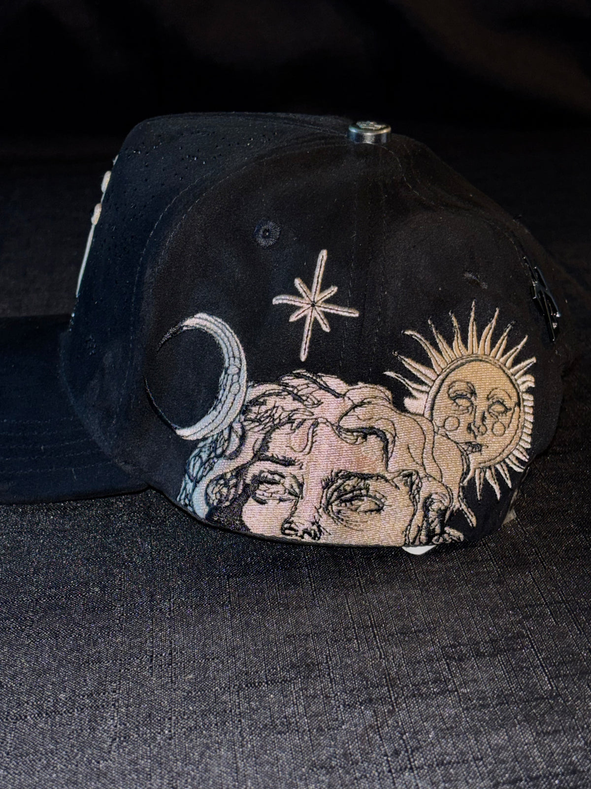 La luna y el sol y las estrellas