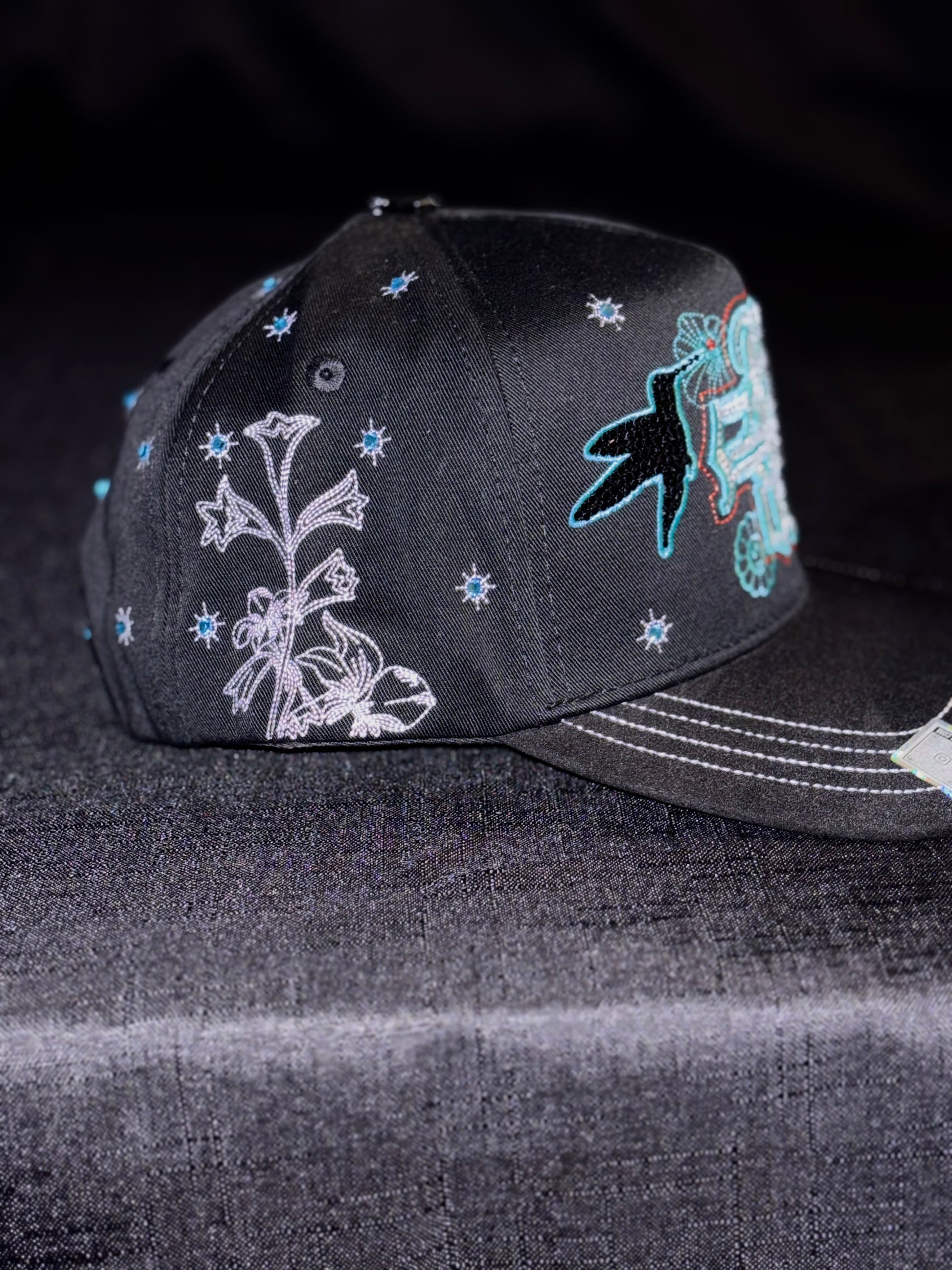 4 B negro & azul